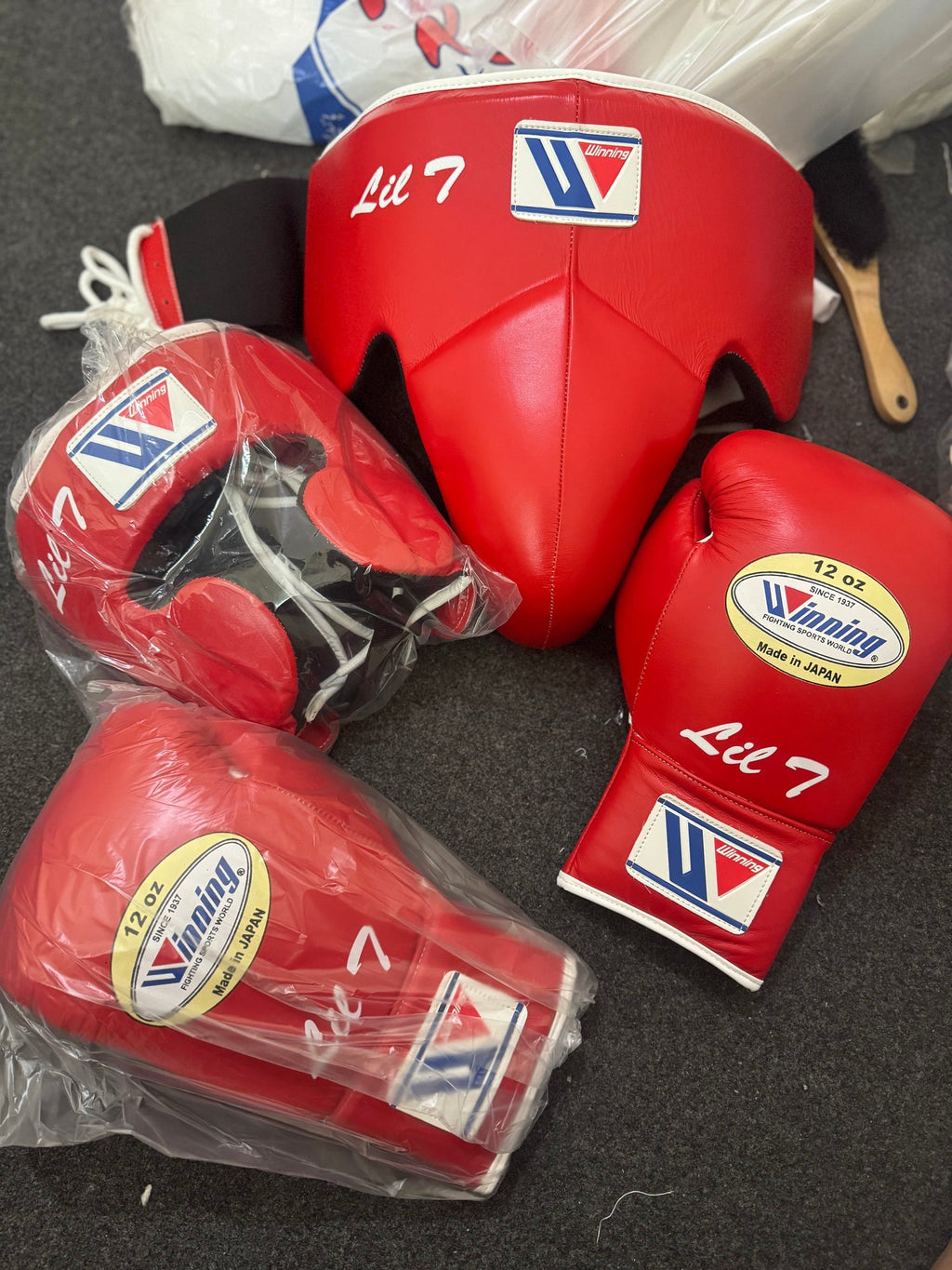 Winning Boxing Set Red Leather
