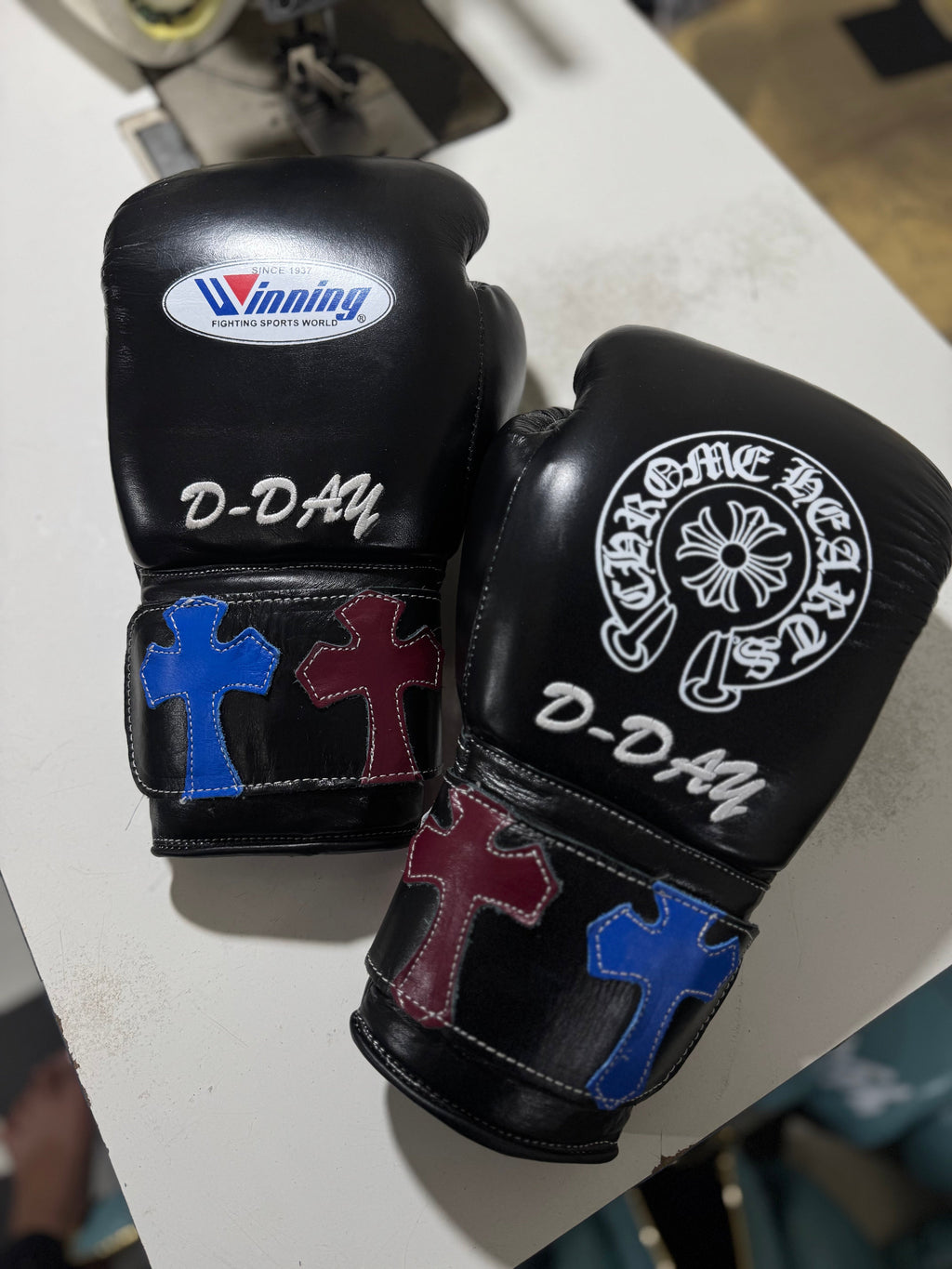 Winning Boxing Gloves Black Chrome Heart Style Custom