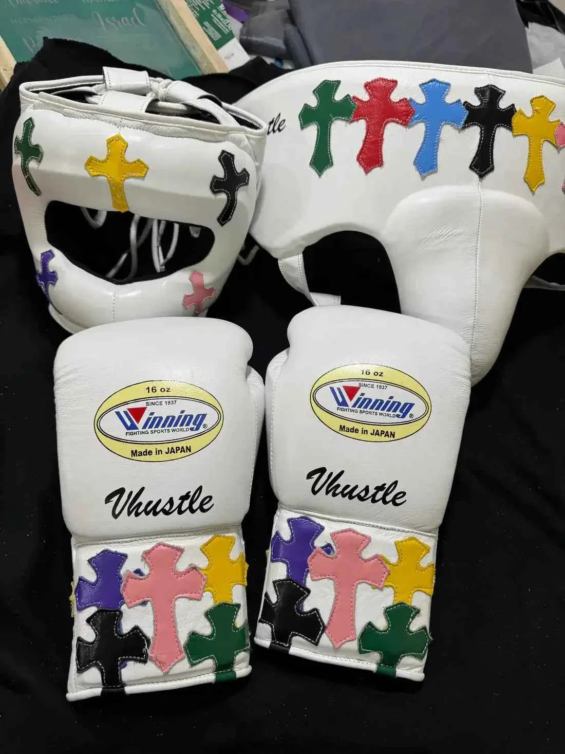 Winning Boxing Set White Chrome Heart Style Customizable