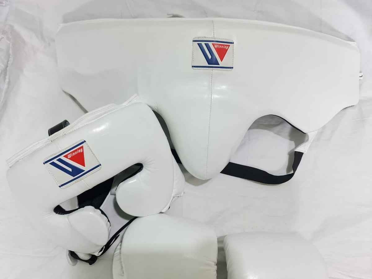 Winning Boxing Set White Training Kit