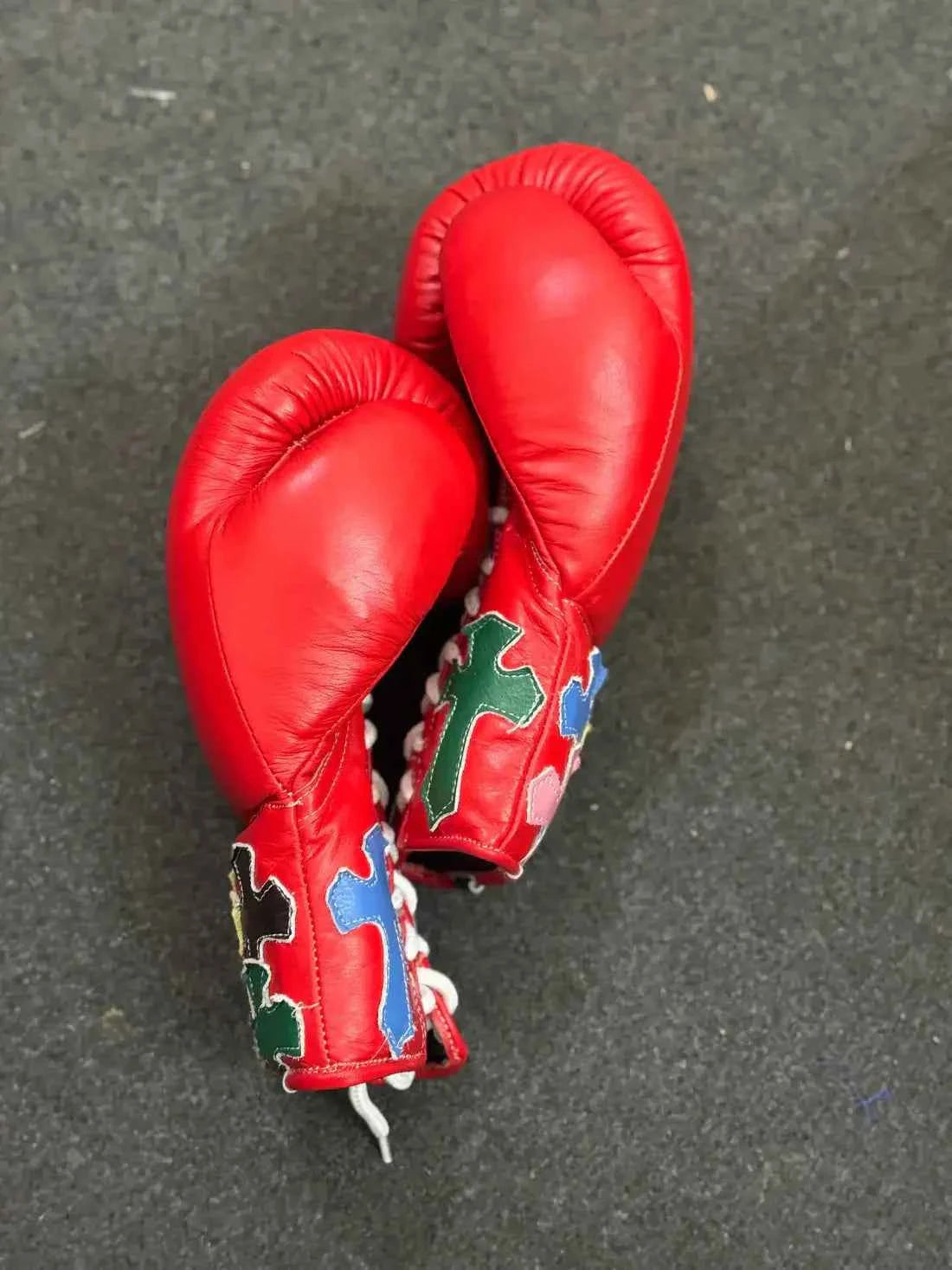 Winning Boxing Gloves Red Chrome Heart Style Customization