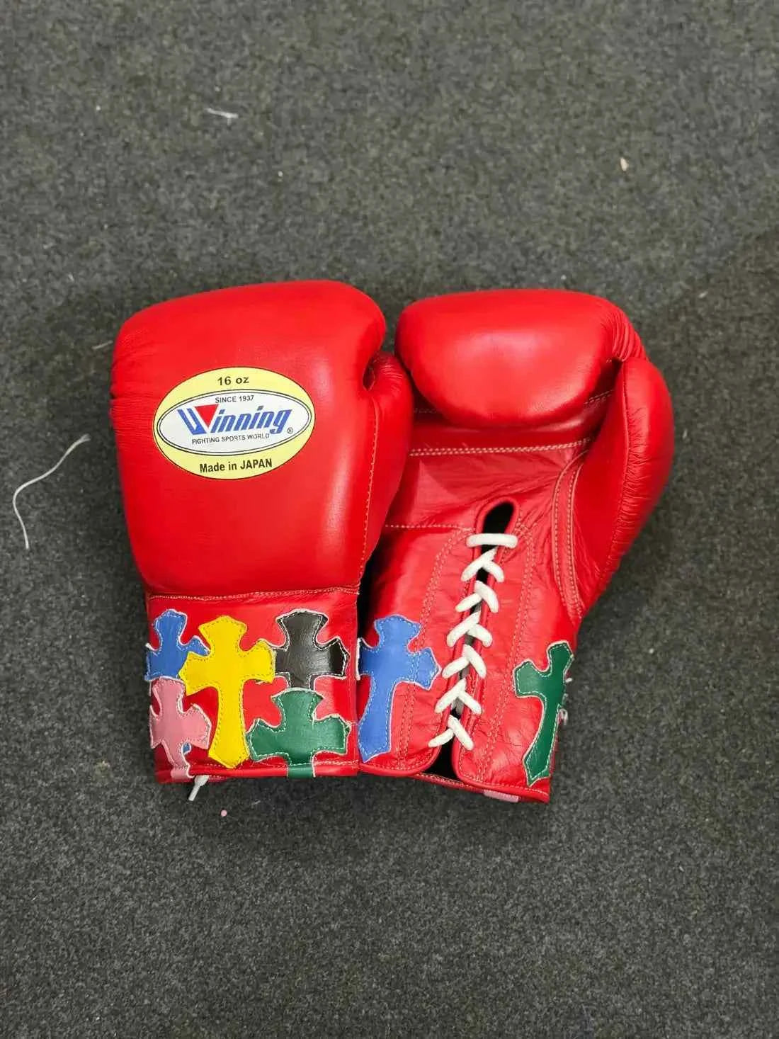 Winning Boxing Set Red Chrome Heart Style Sparring Set