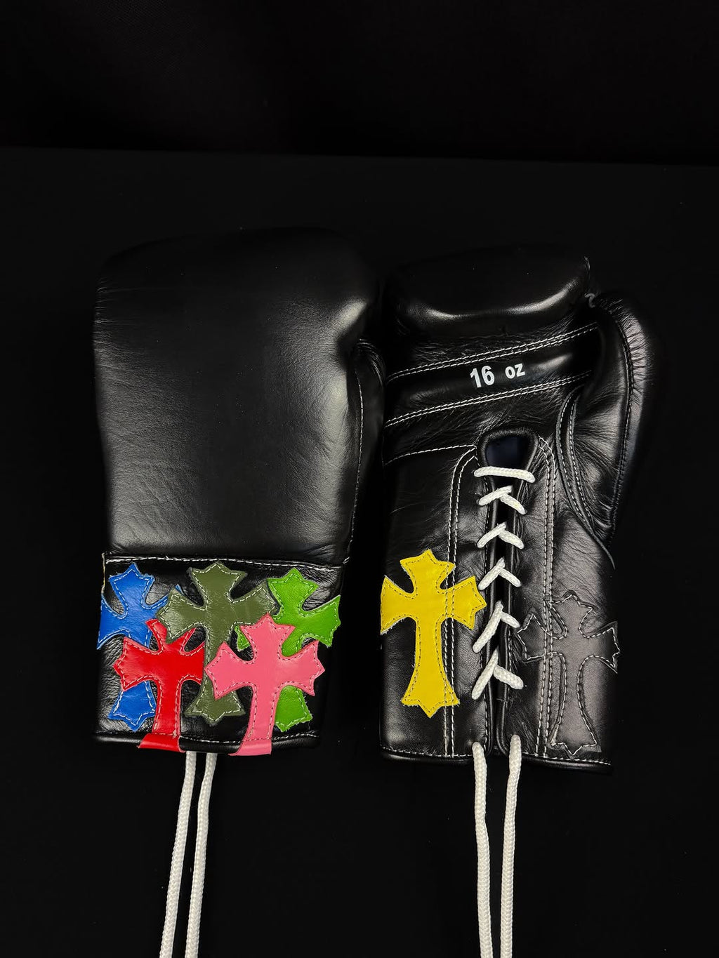 Winning Boxing Gloves Black Chrome Heart Style Customization