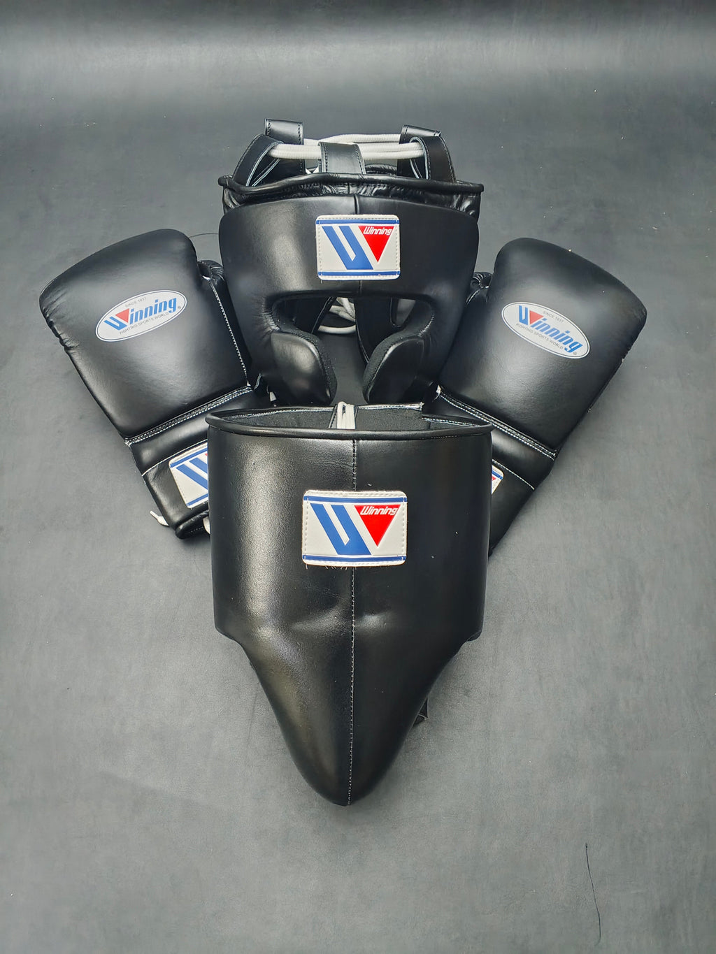 Winning Boxing Set Black Customizable