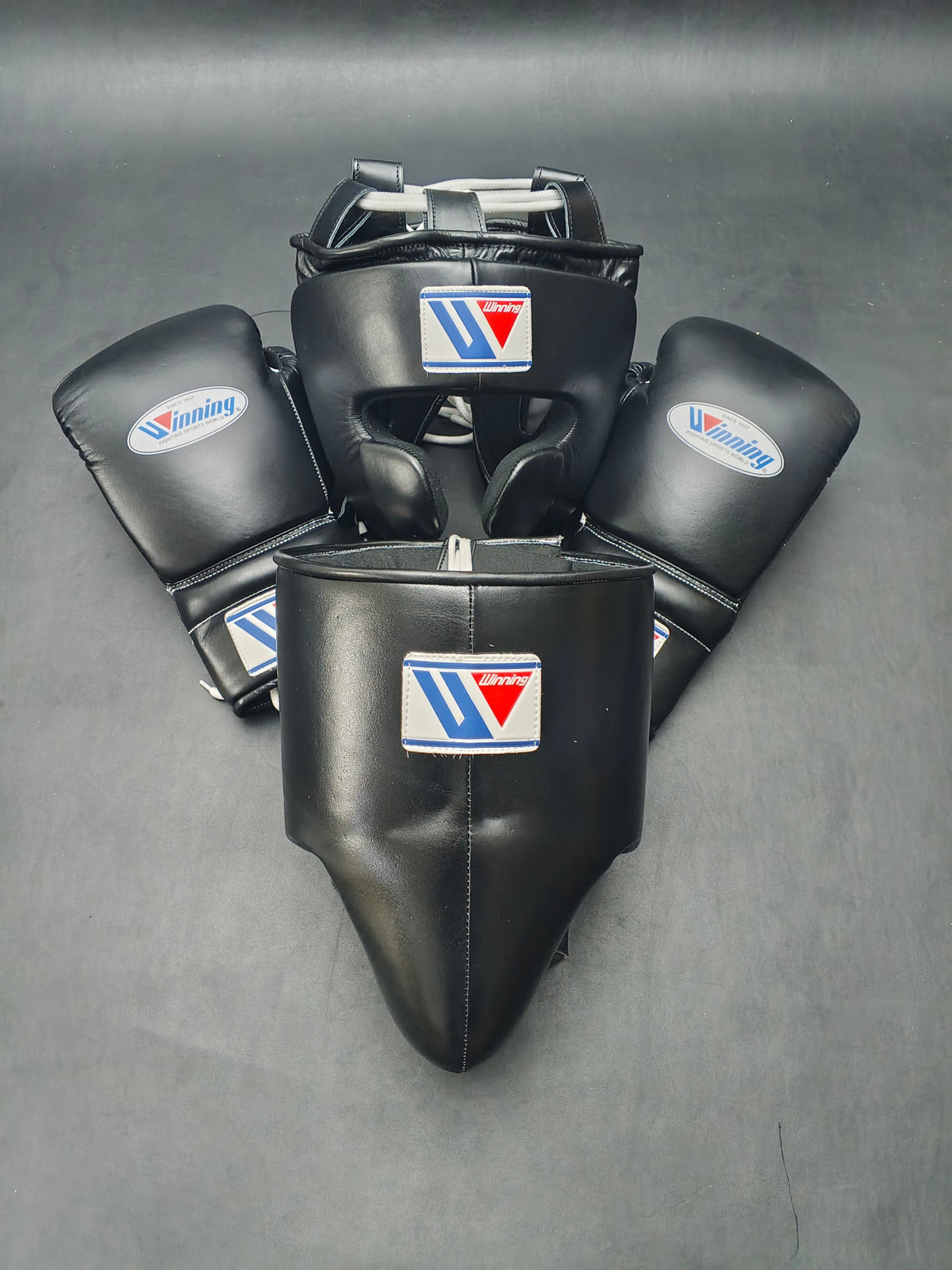 Winning Boxing Set Black Customizable