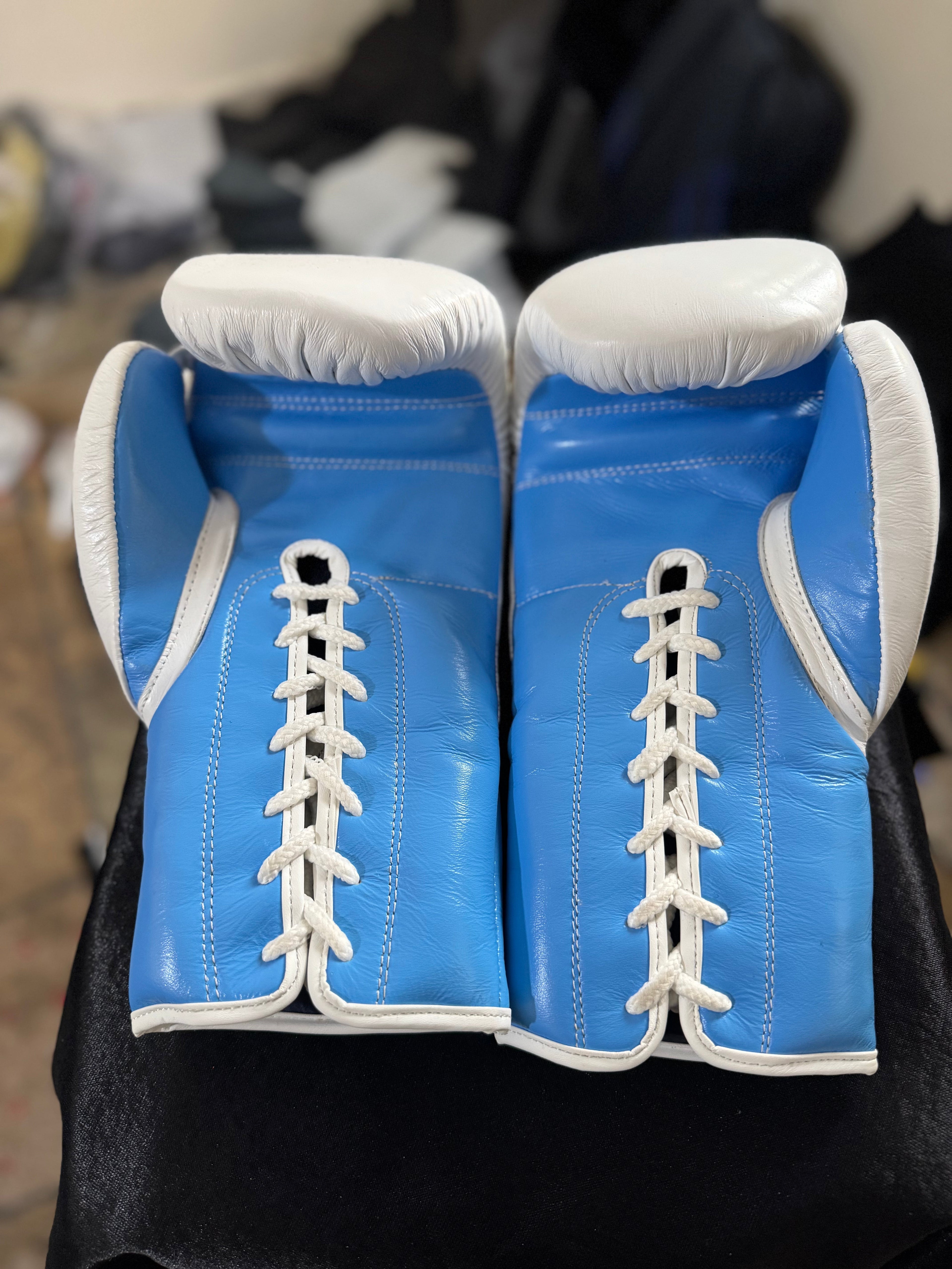 Winning Boxing Gloves White/Blue Customization