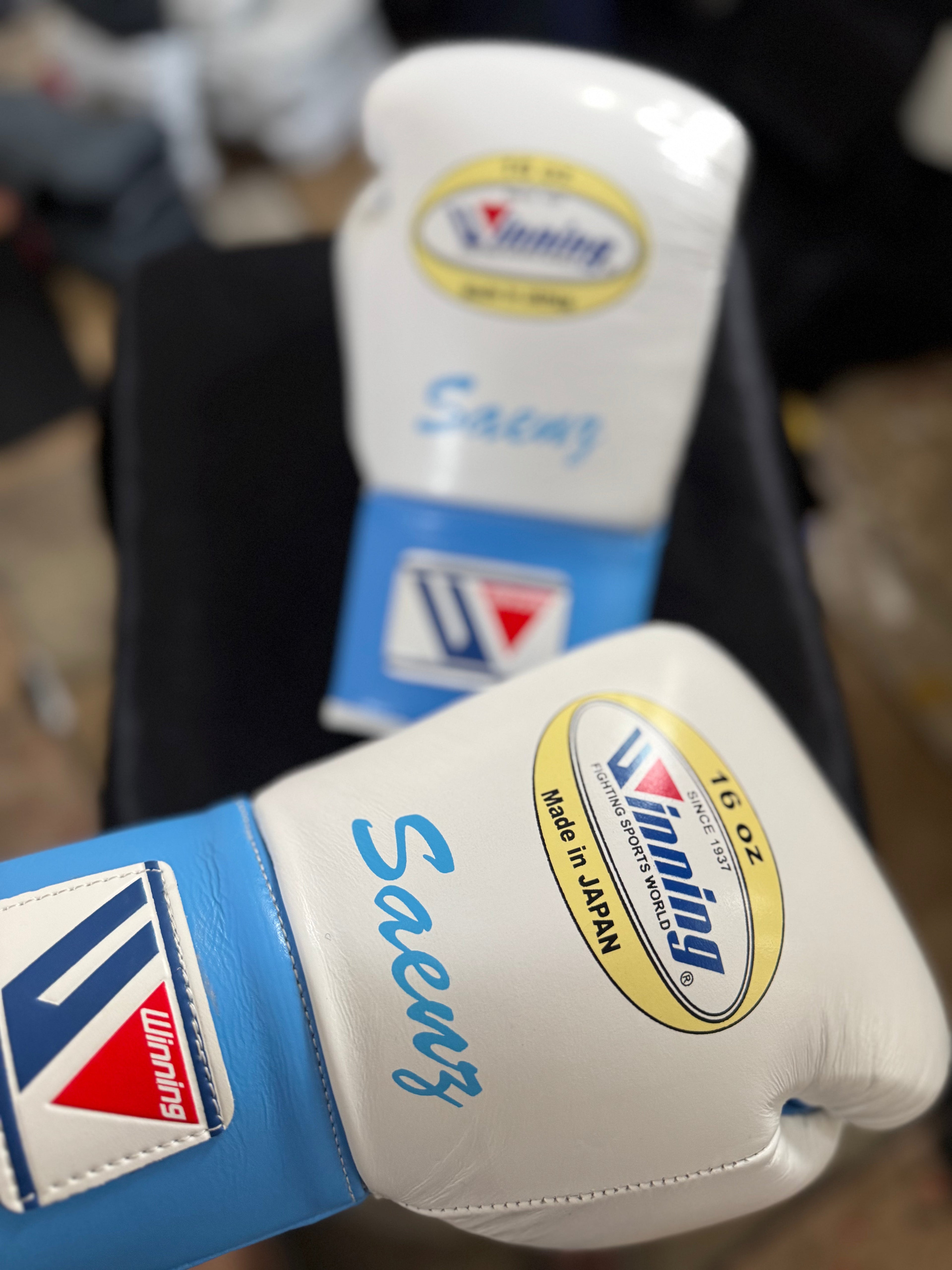 Winning Boxing Gloves White/Blue Customization