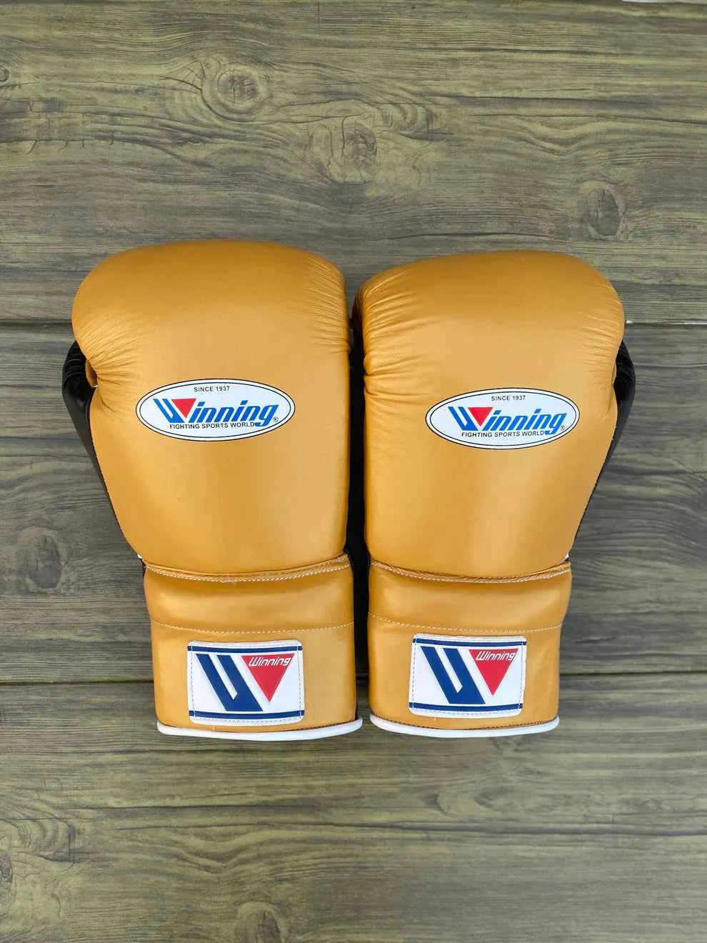 Winning Boxing Set Gold/Black Leather