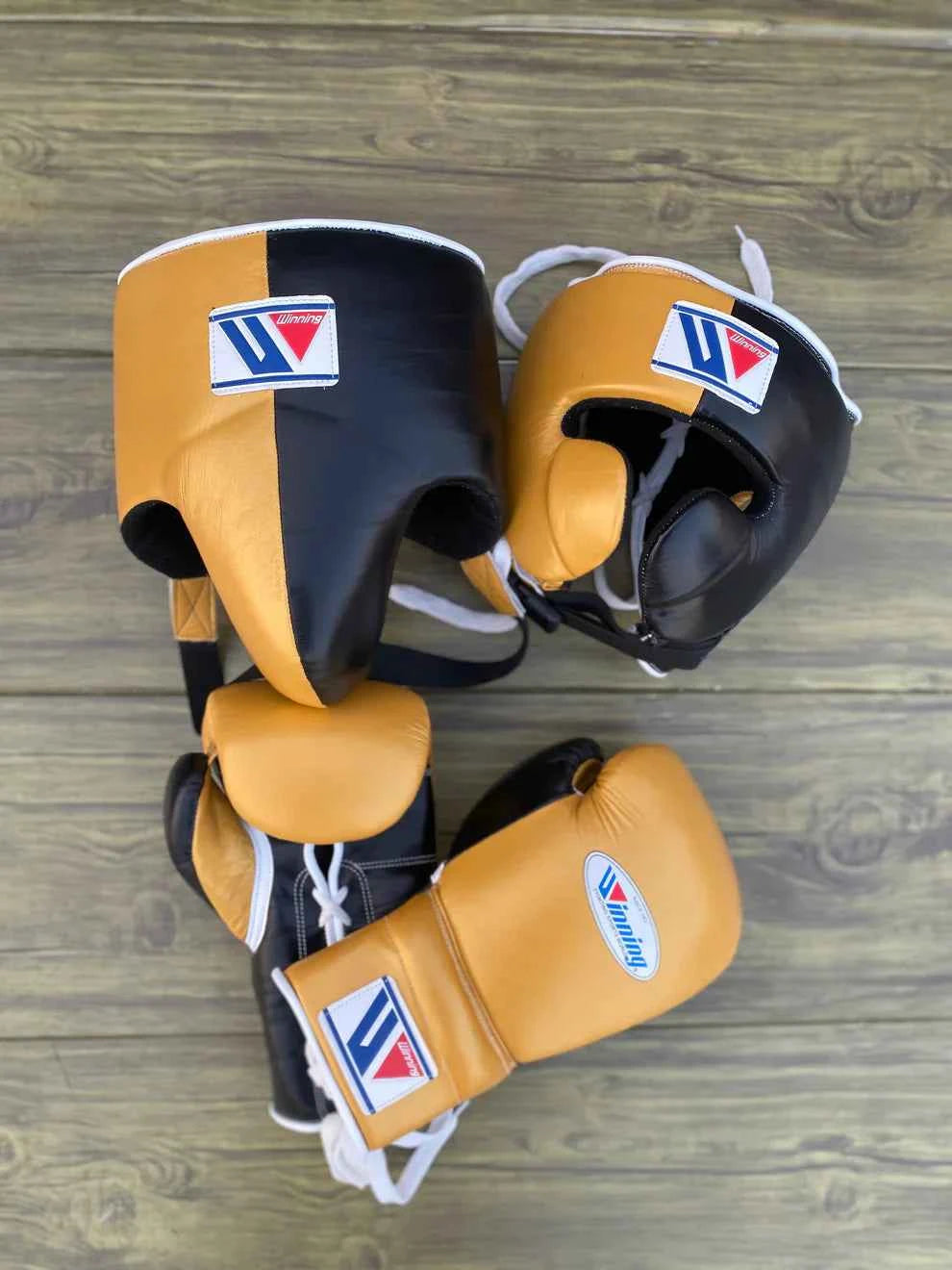 Winning Boxing Set Gold/Black Leather