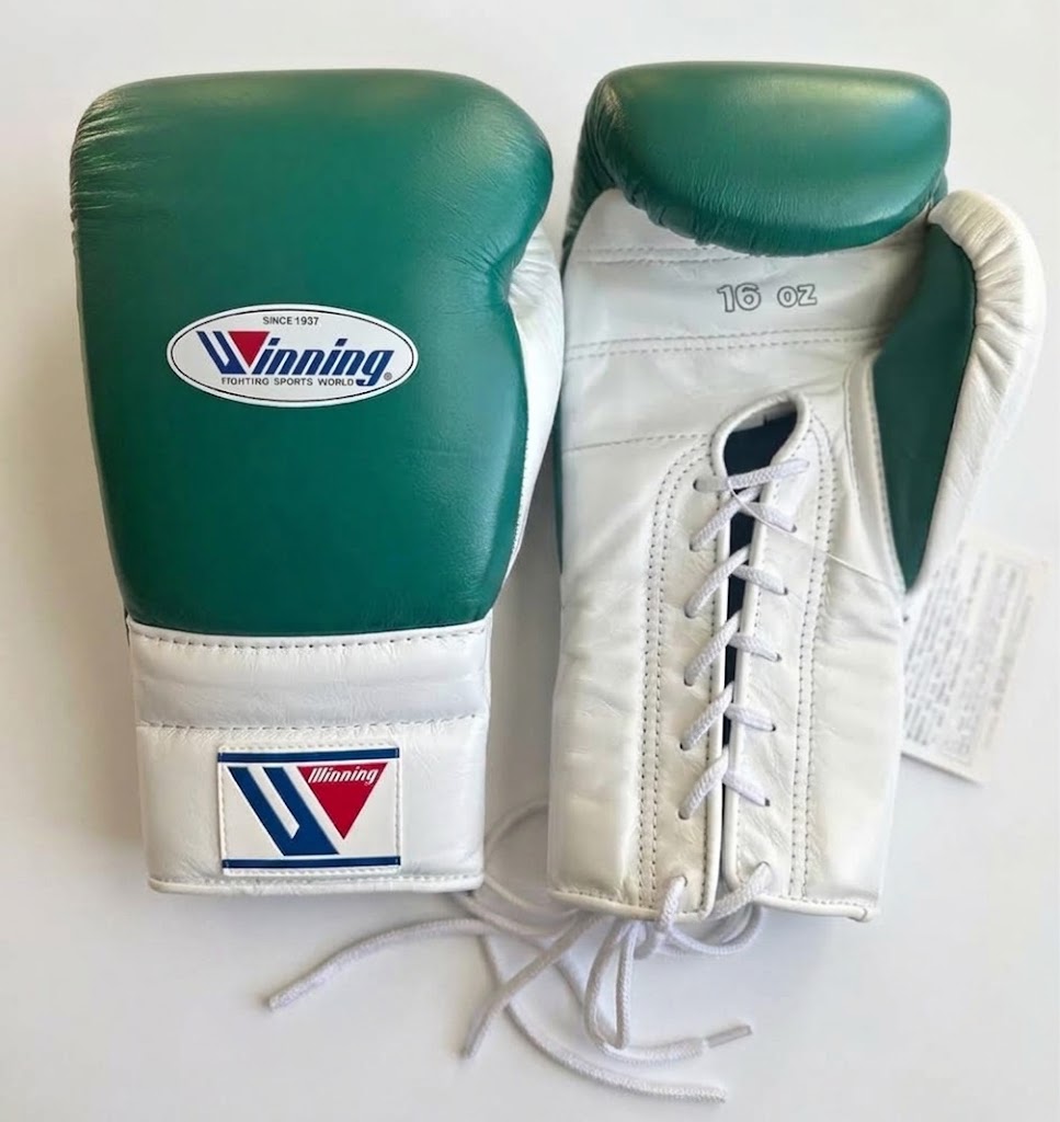 Winning Boxing Gloves Green/White Lace-Up