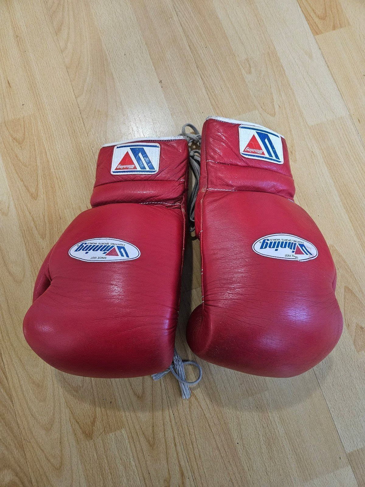 Winning Boxing Gloves Dark-Pink Training