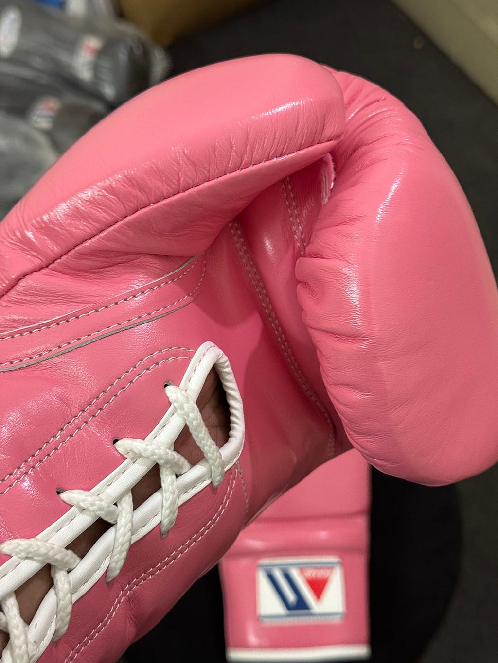 Winning Boxing Gloves Pink/white  Lace up