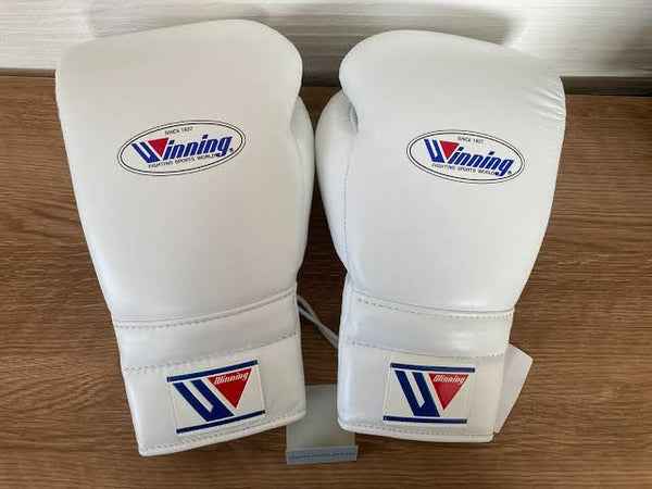 Winning Boxing Gloves White Lace-Up